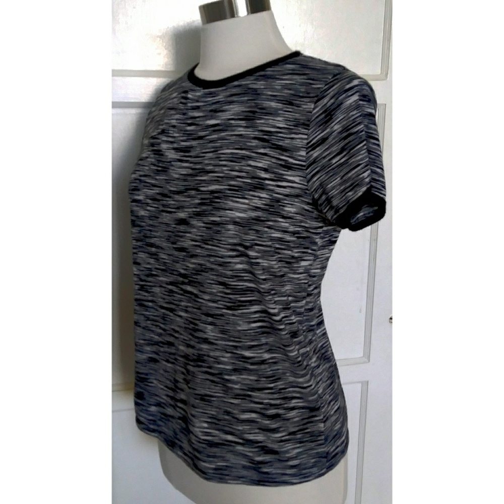 Forever 21 short Sleeve t-shirt